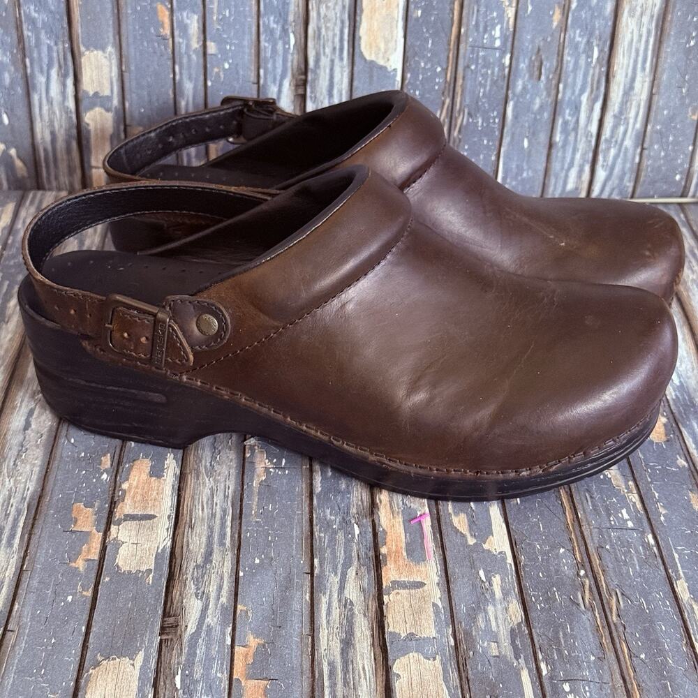 Dansko Women's Ingrid Brown Clog with Strap Size 42 Women's 11.5-12